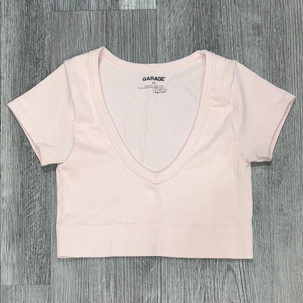 Garage Sonia Seamless Plunge Tee Ribbed V-Neck Crop Top, size S